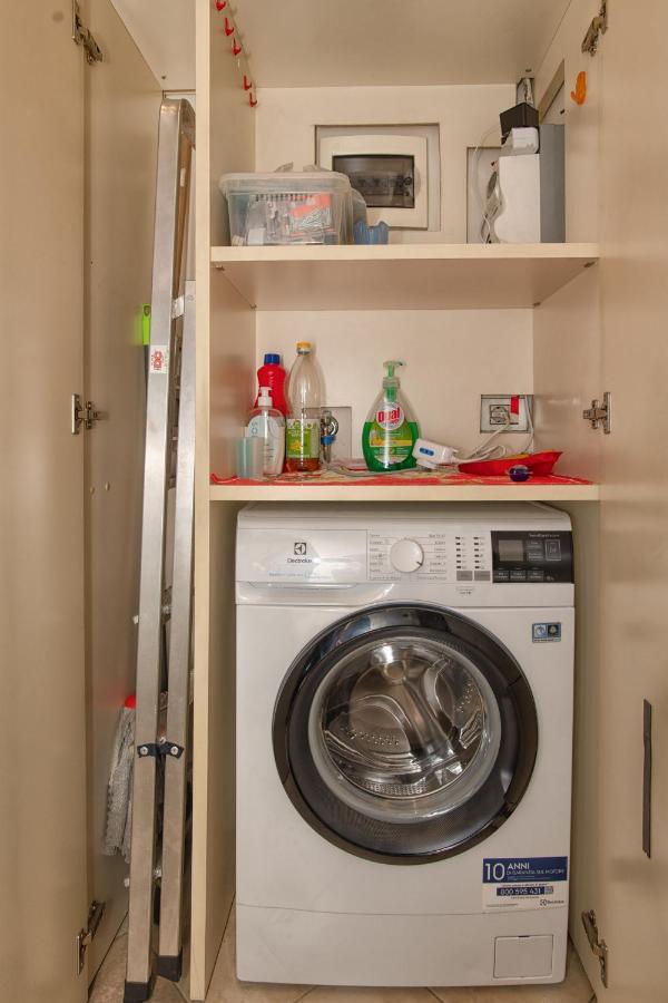 Studio Lunigiana Milano Stazione Milano Eksteriør billede